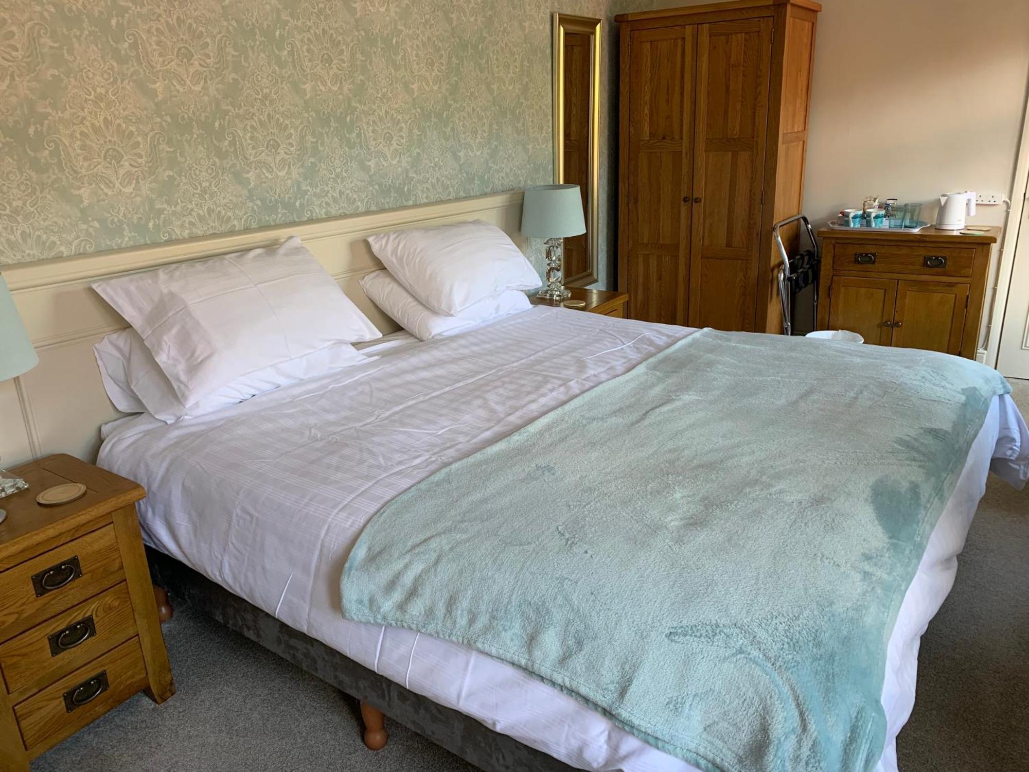 Pine Lodge Lynton Buitenkant foto